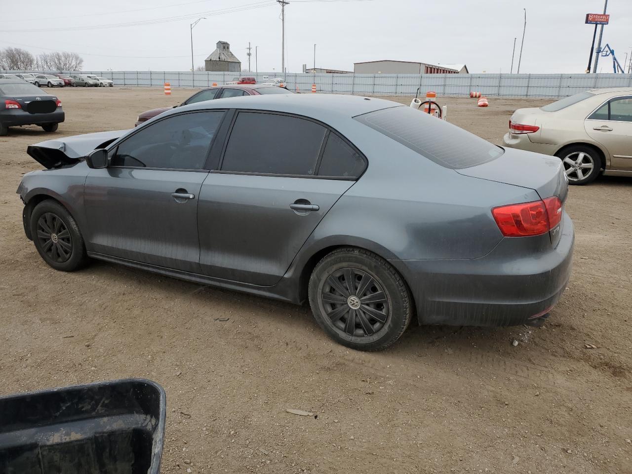 2014 Volkswagen Jetta - Image 2