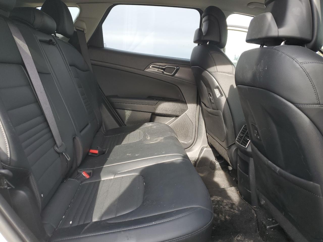 2023 Kia Sportage - Image 11