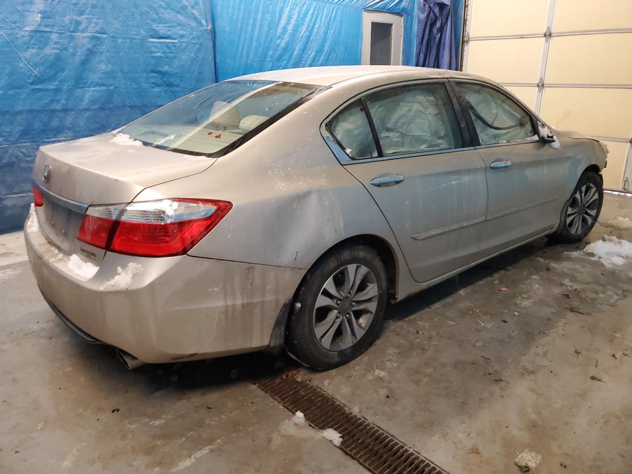 VIN 1HGCR2F35DA261853 2013 HONDA ACCORD no.3