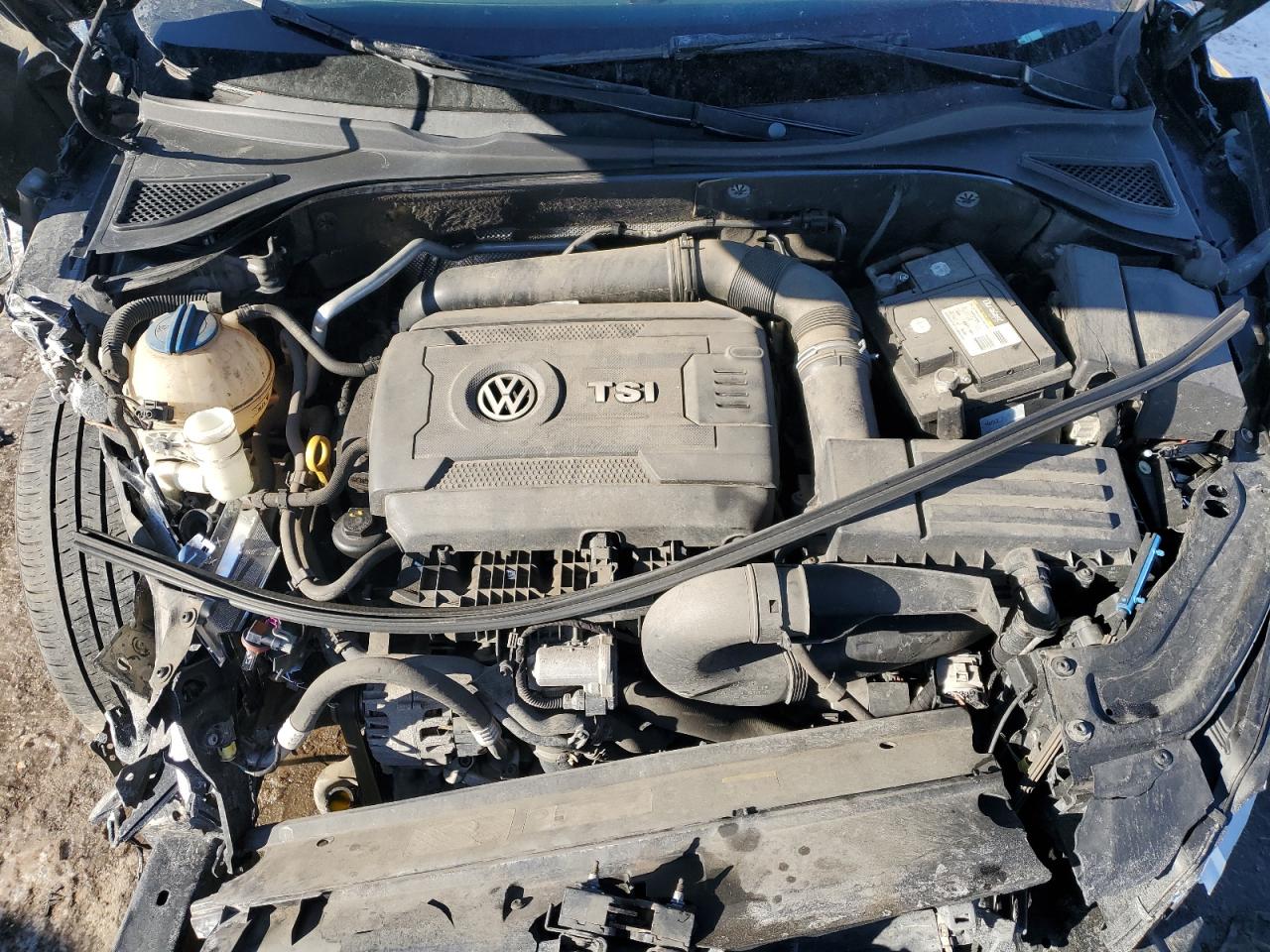 2016 Volkswagen Passat - Image 13