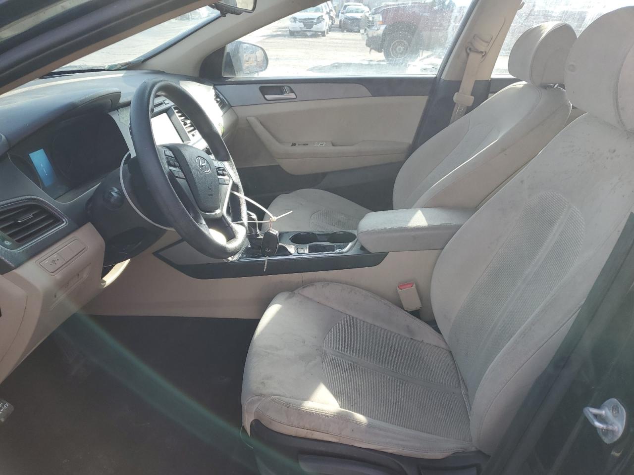 2016 Hyundai Sonata - Image 7