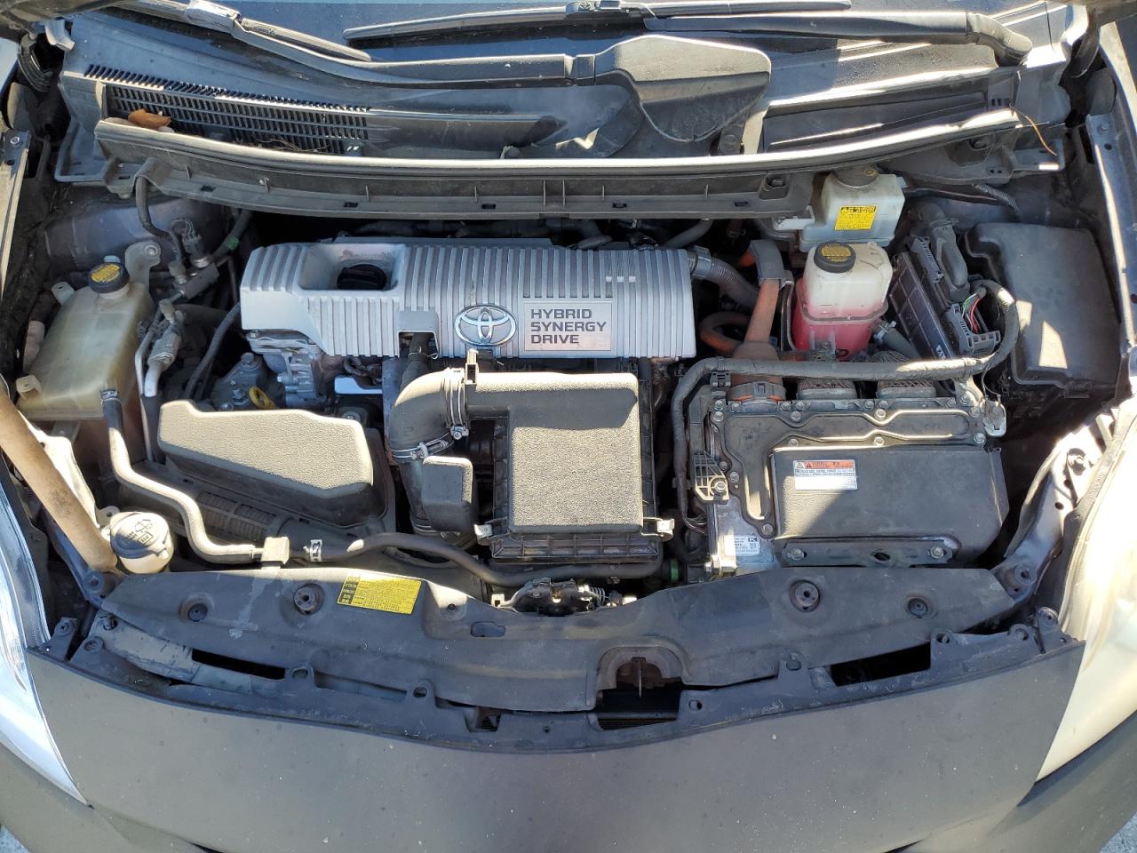 2013 Toyota Prius - Image 11