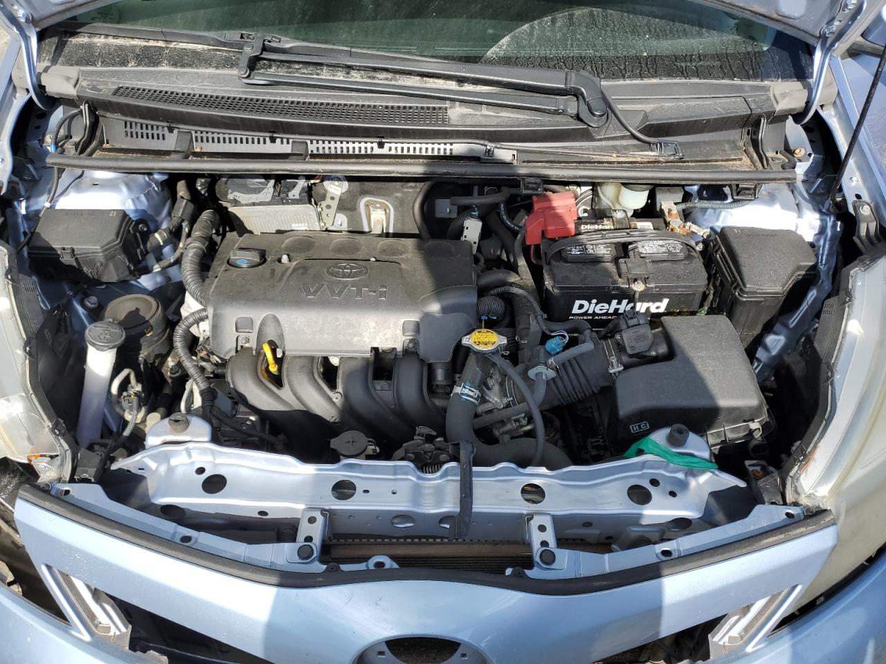 2012 Toyota Yaris - Image 11