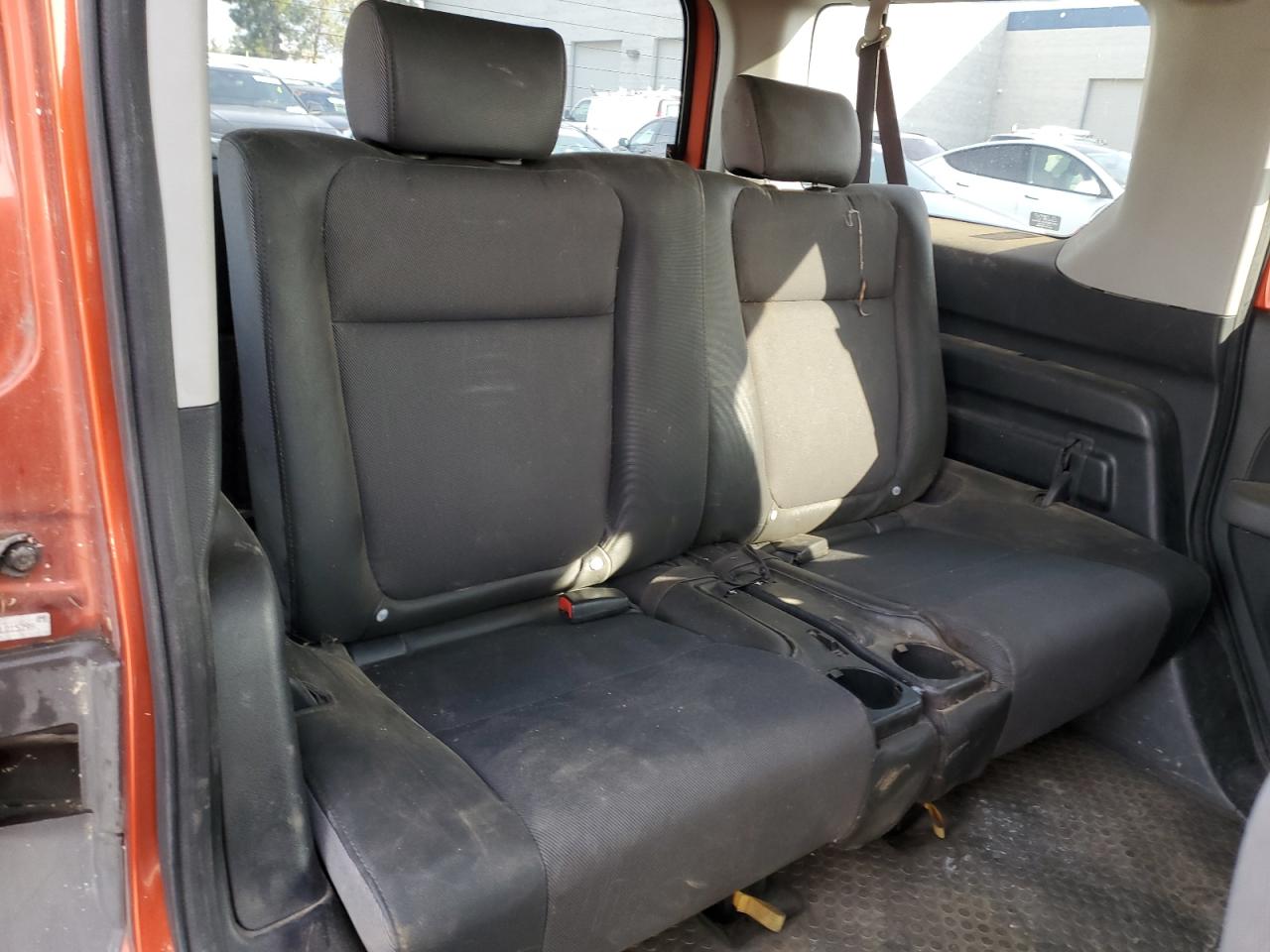 2004 Honda Element - Image 11
