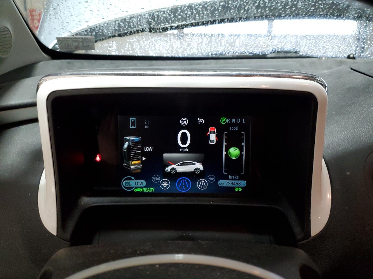 2013 Chevrolet Volt - Image 9