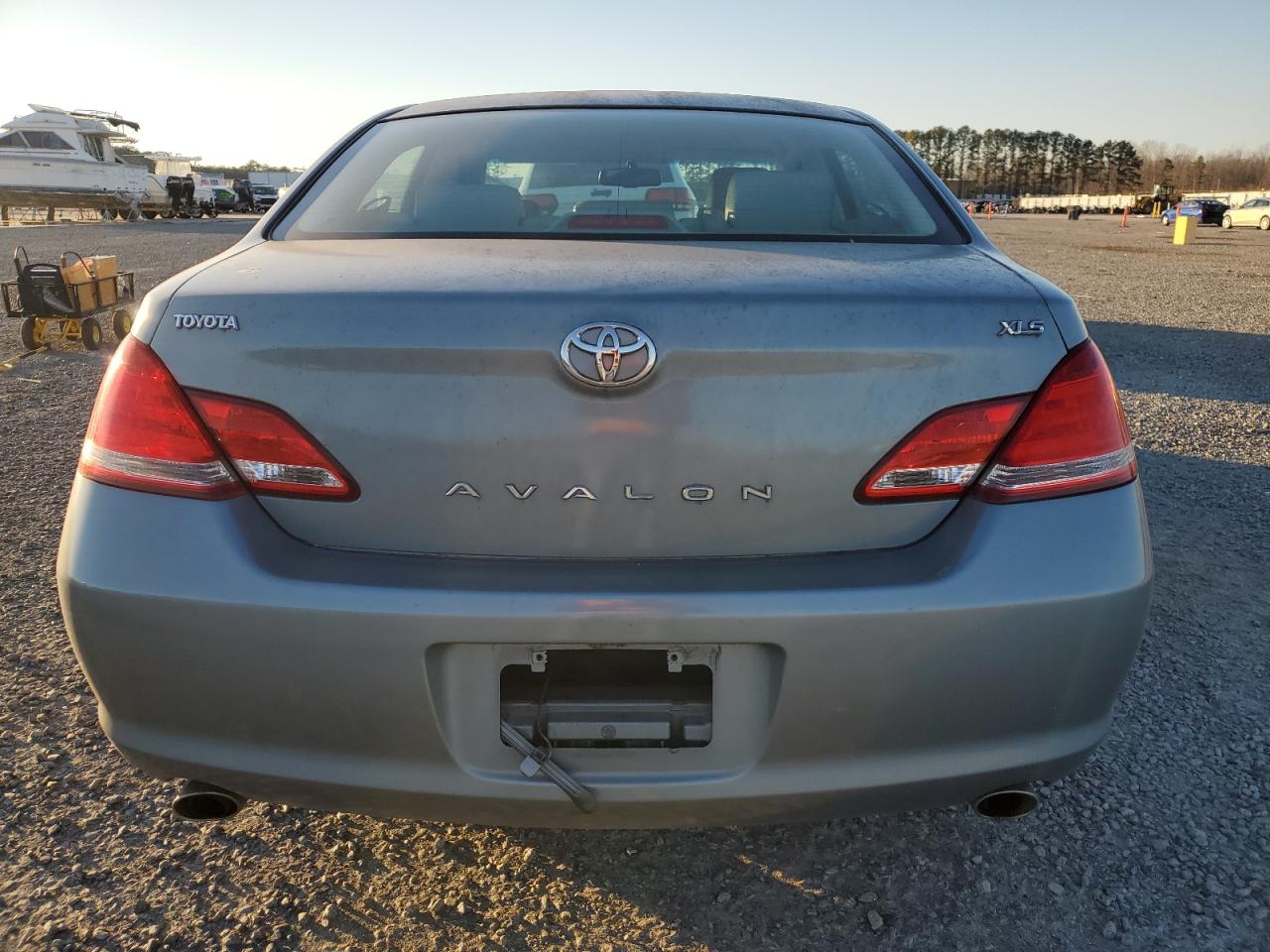 2006 Toyota Avalon - Image 6