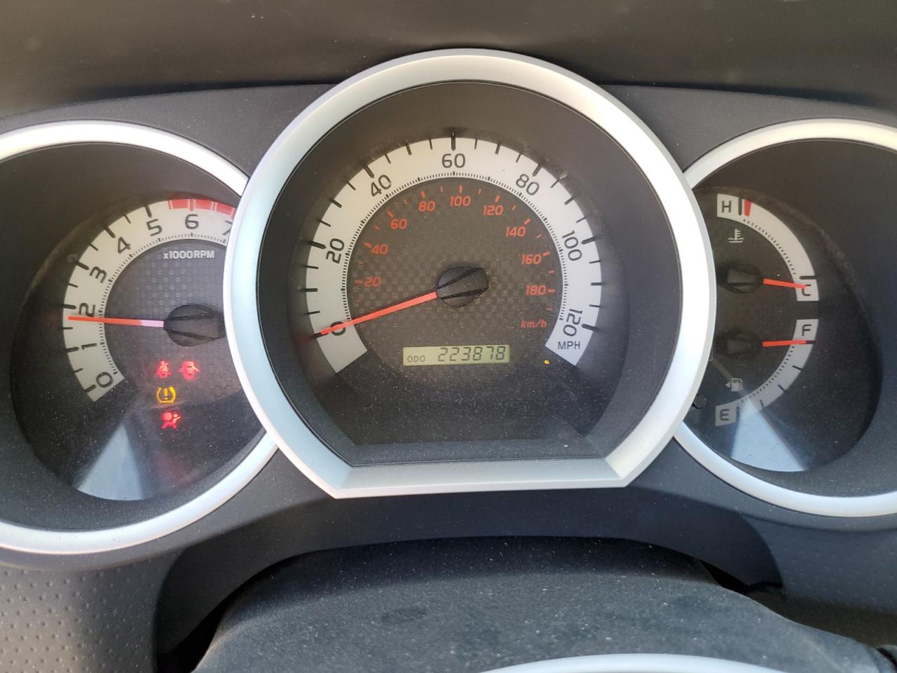 2012 Toyota Tacoma - Image 9