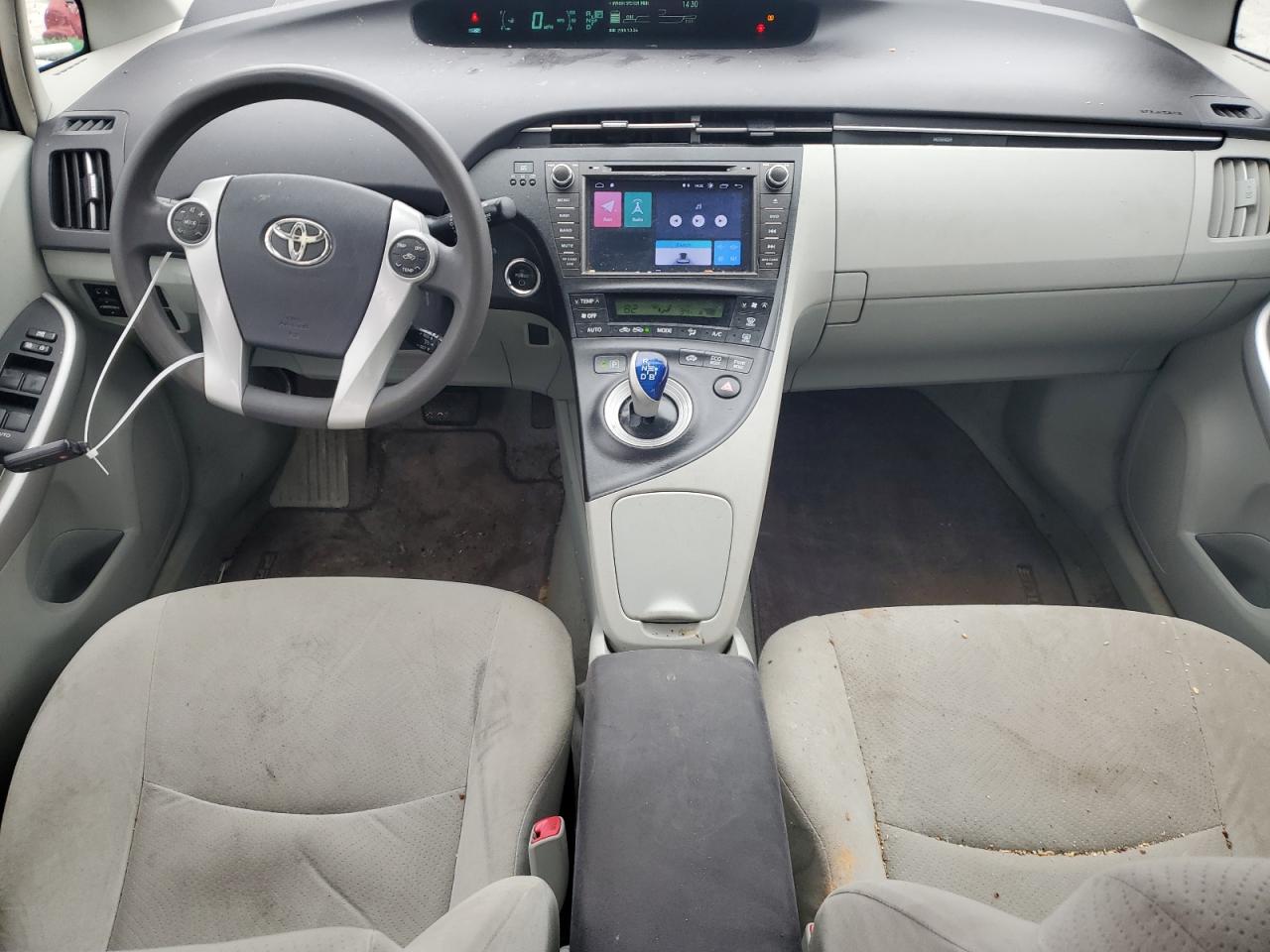 2011 Toyota Prius - Image 8