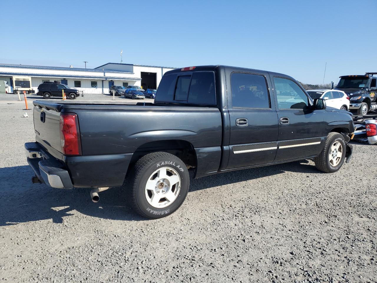 2006 Chevrolet Silverado - Image 3
