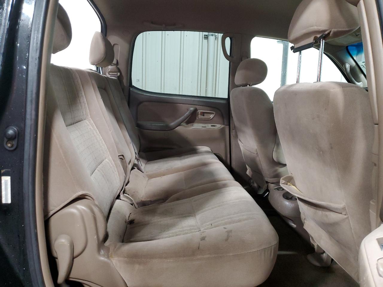 2004 Toyota Tundra - Image 10