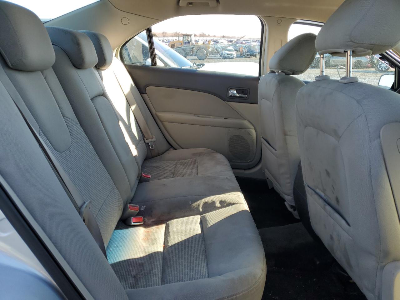 2010 Ford Fusion - Image 11
