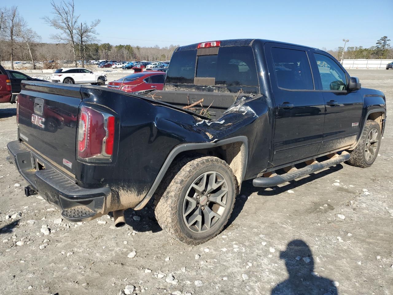 2017 GMC Sierra - Image 3