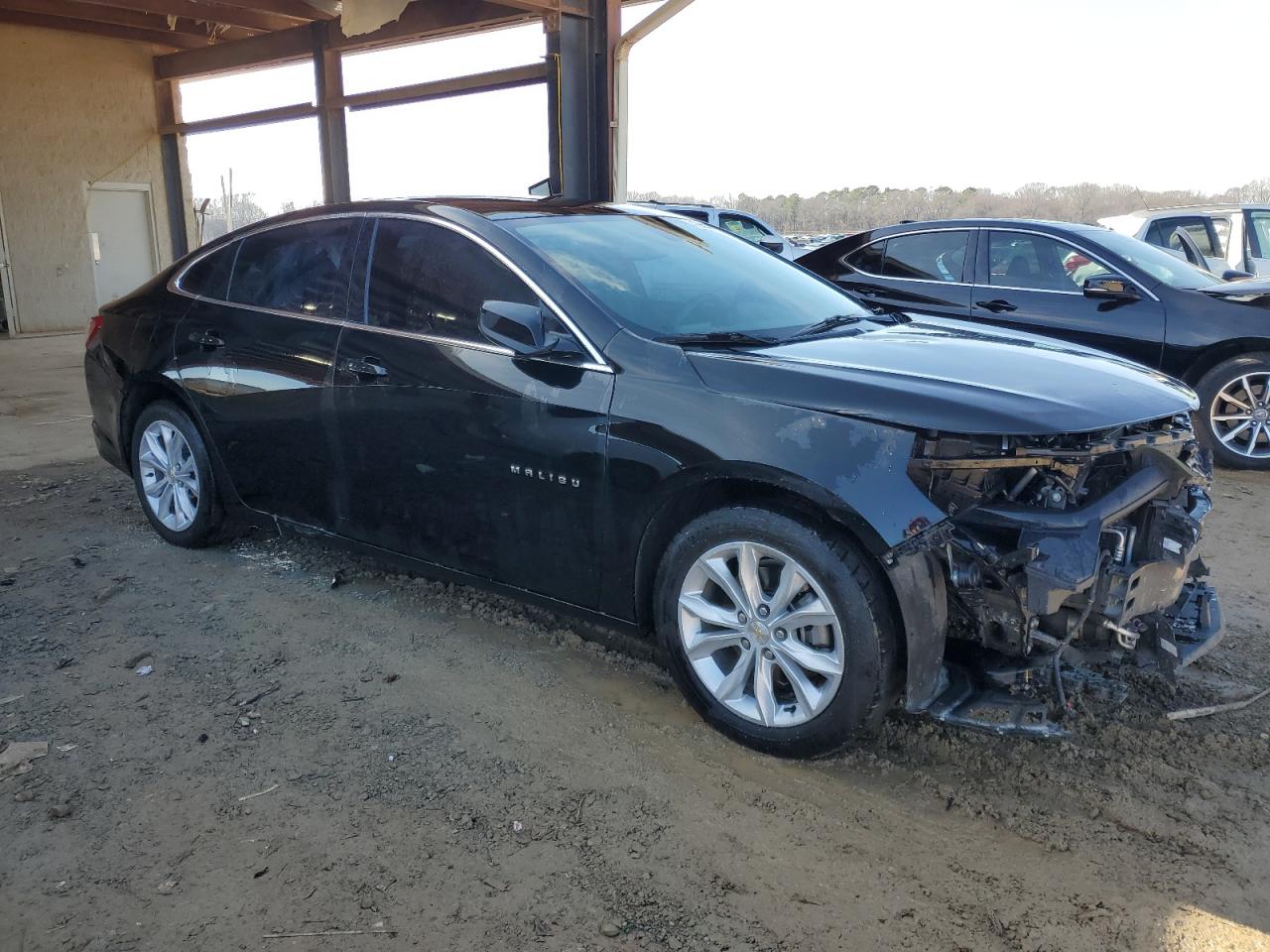 2022 Chevrolet Malibu - Image 4