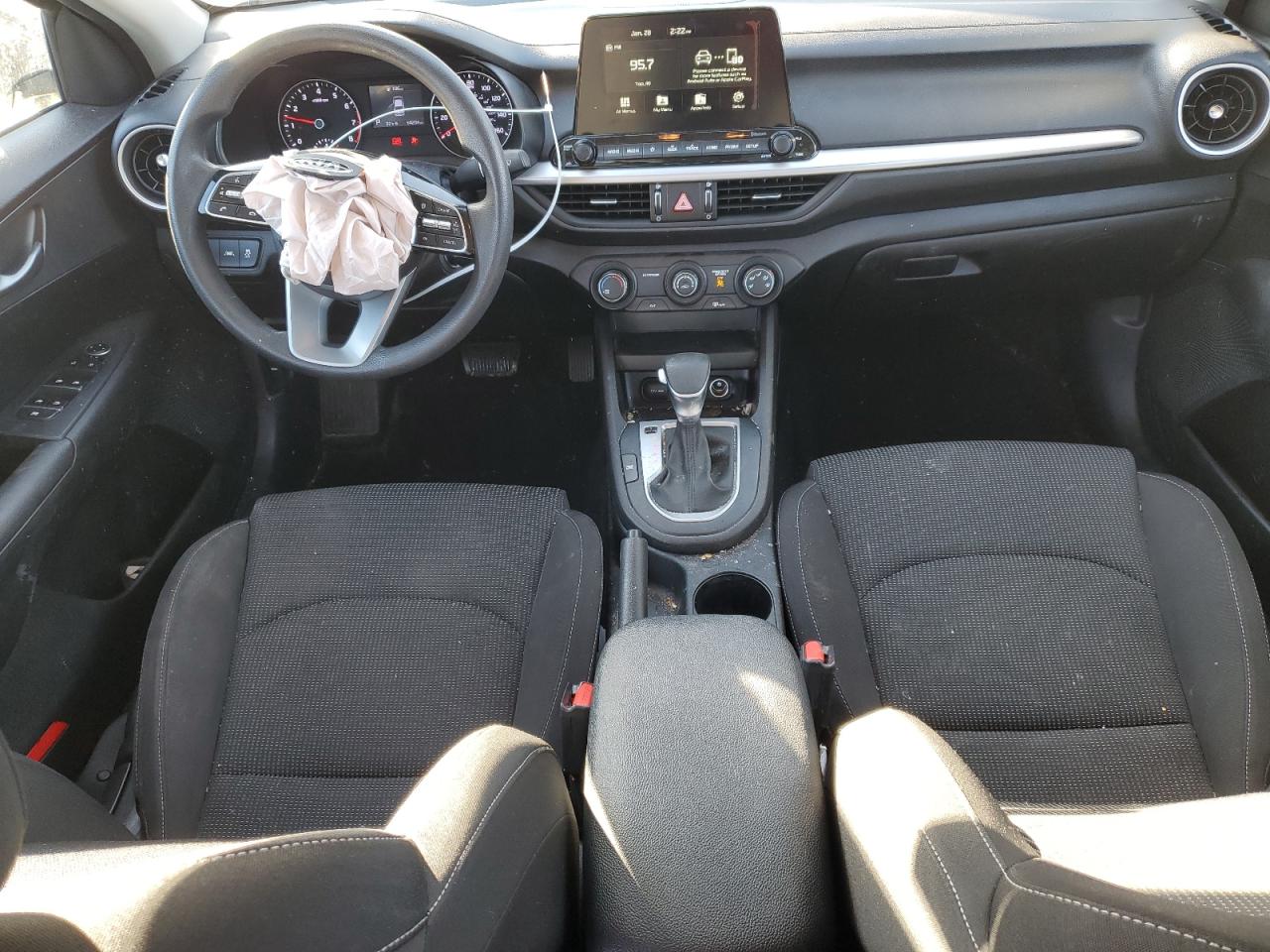 2020 Kia Forte - Image 8