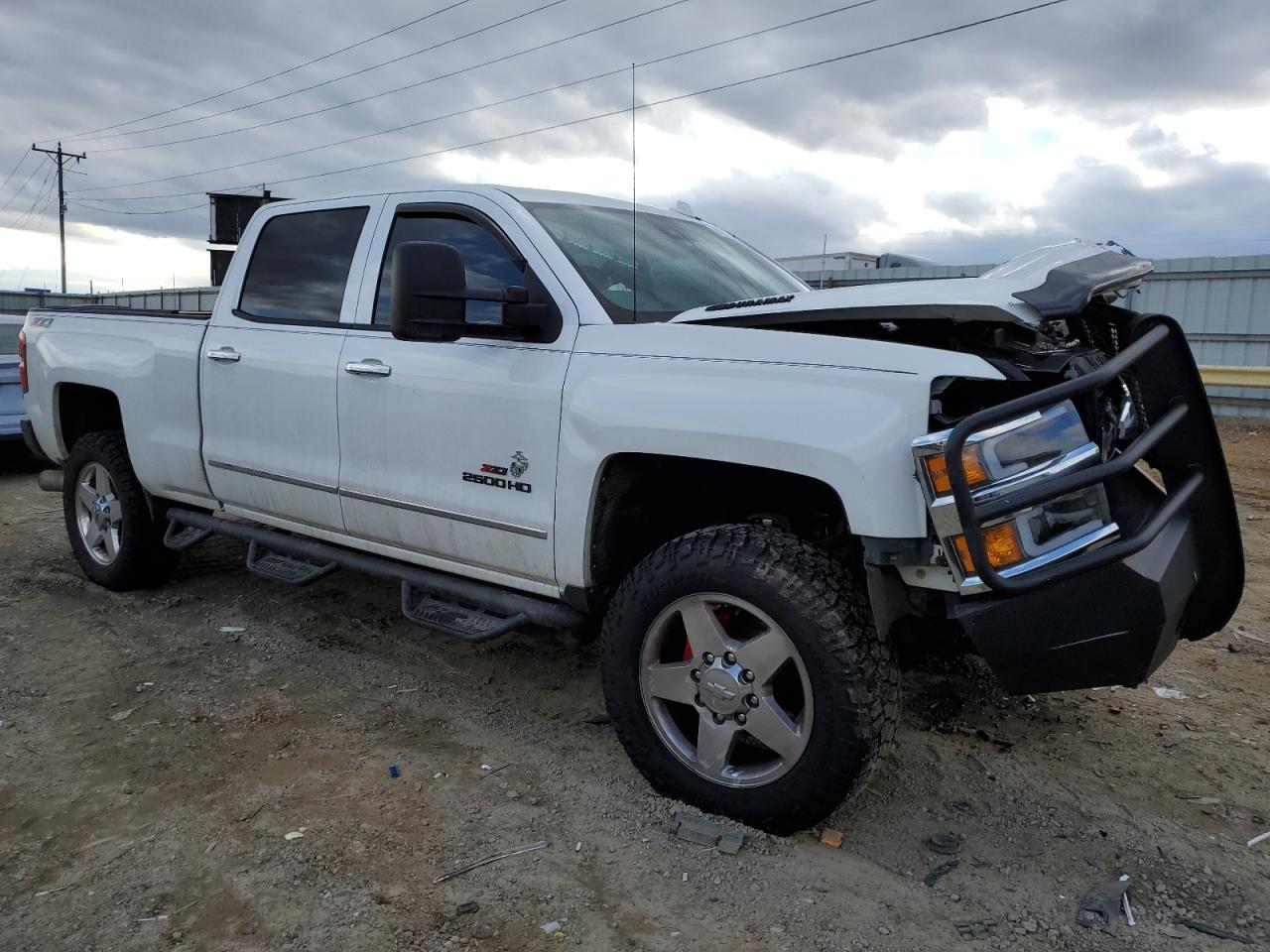 2015 Chevrolet Silverado - Image 4
