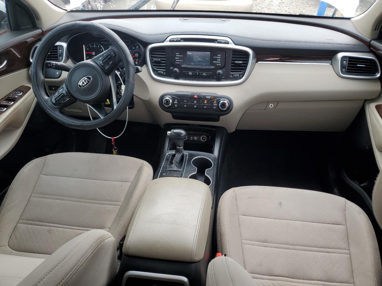 2016 Kia Sorento - Image 8