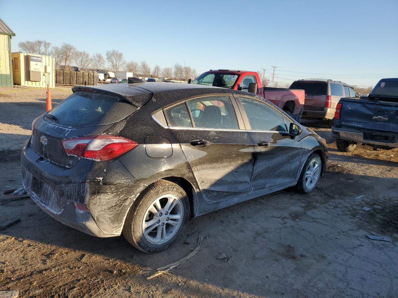 2018 Chevrolet Cruze - Image 3