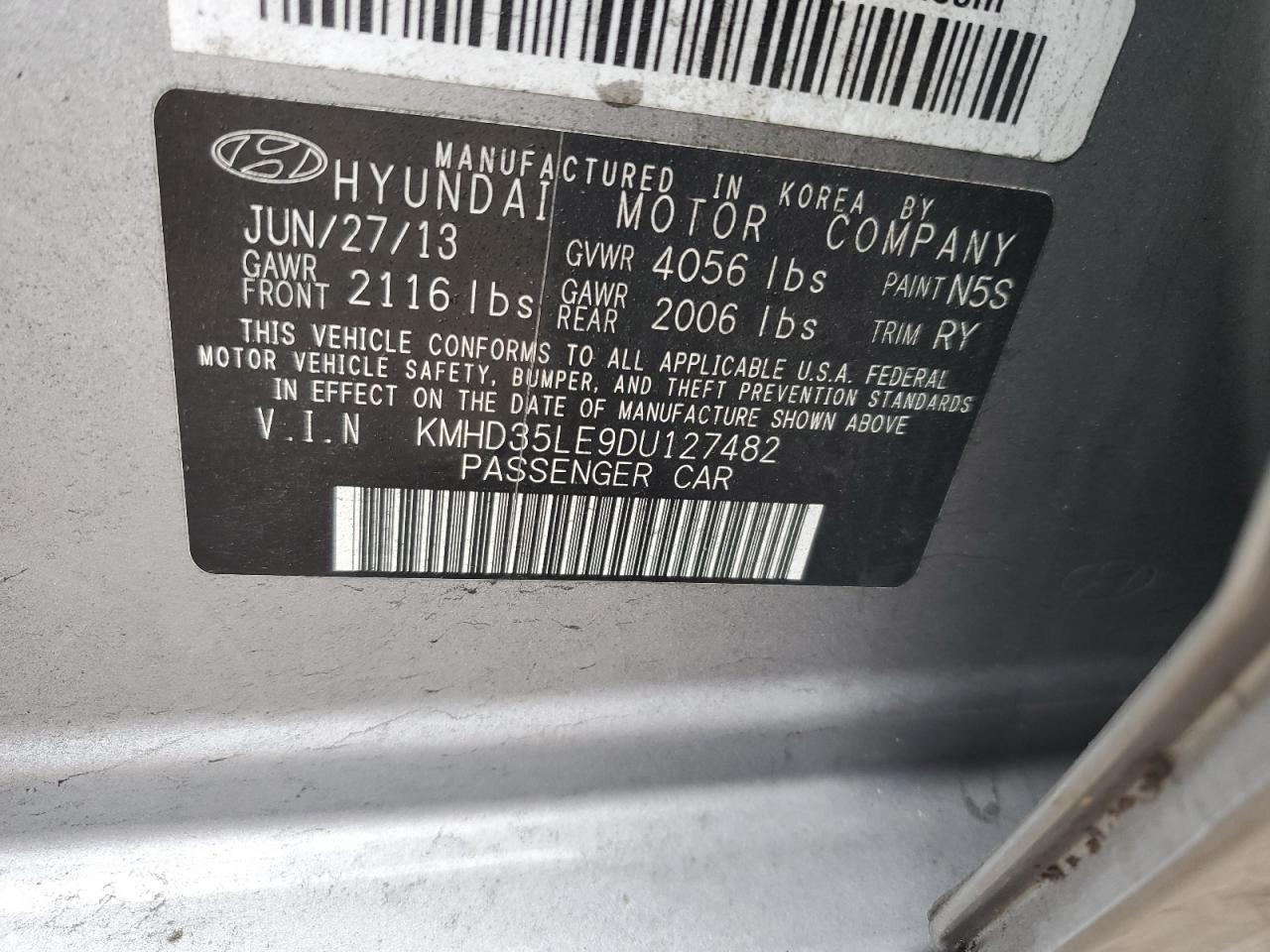 2013 Hyundai Elantra - Image 12