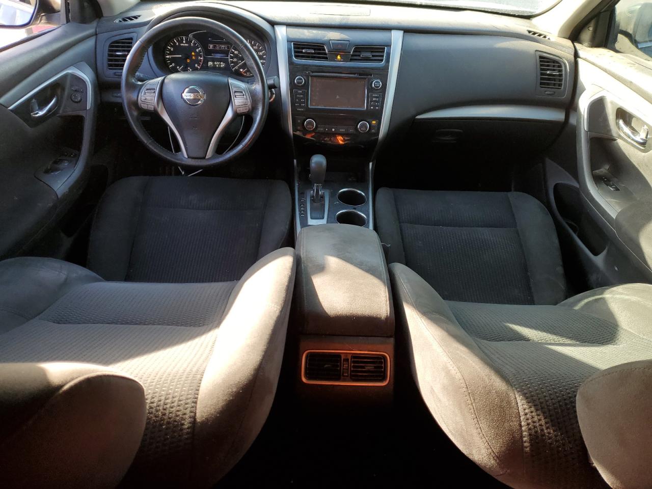 2015 Nissan Altima - Image 8