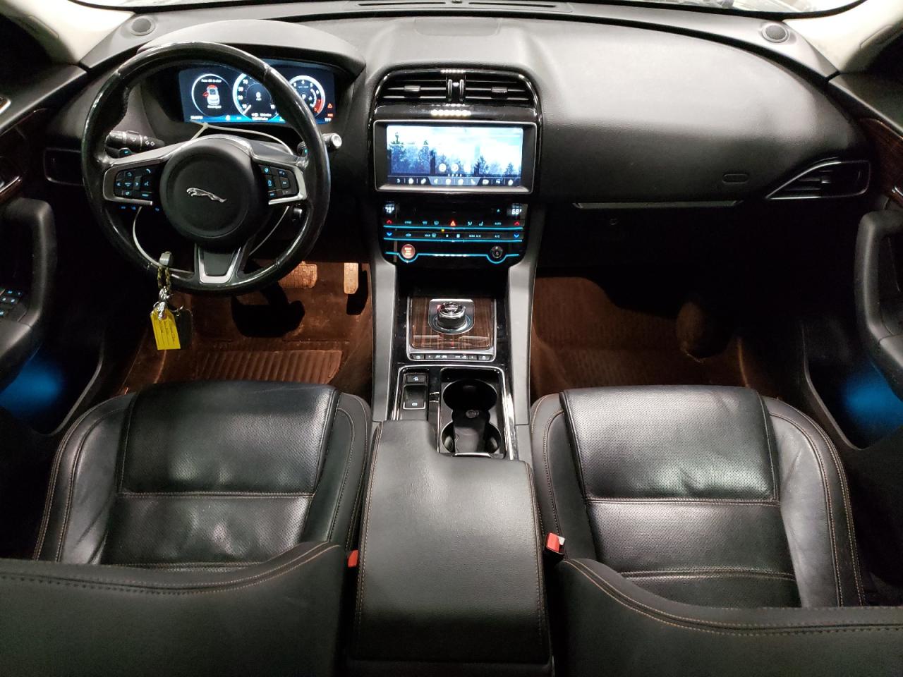 2018 Jaguar F-Pace - Image 8