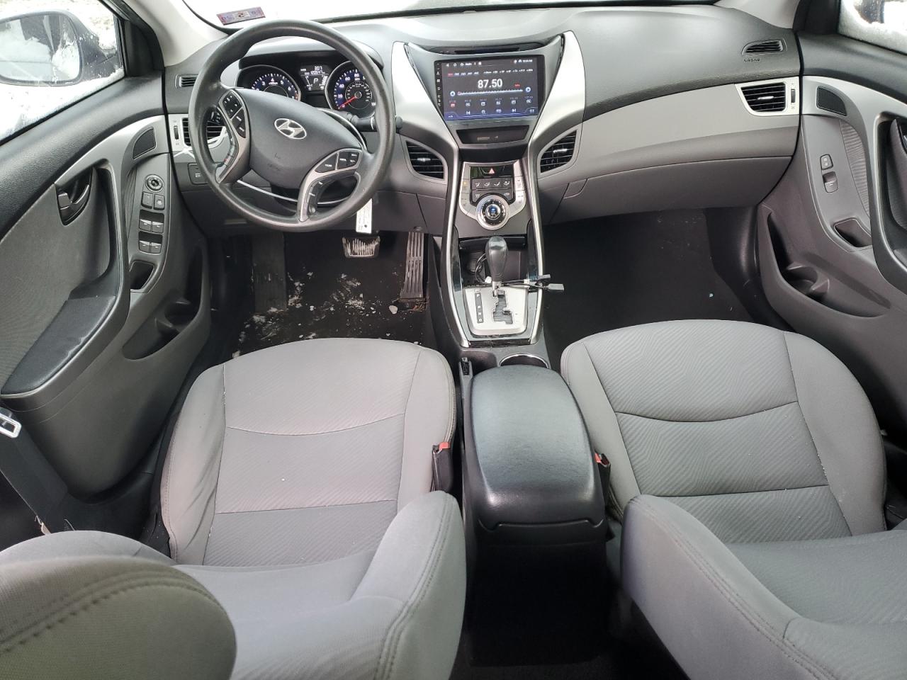 2013 Hyundai Elantra - Image 8