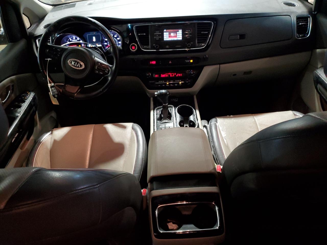 2016 Kia Sedona - Image 8