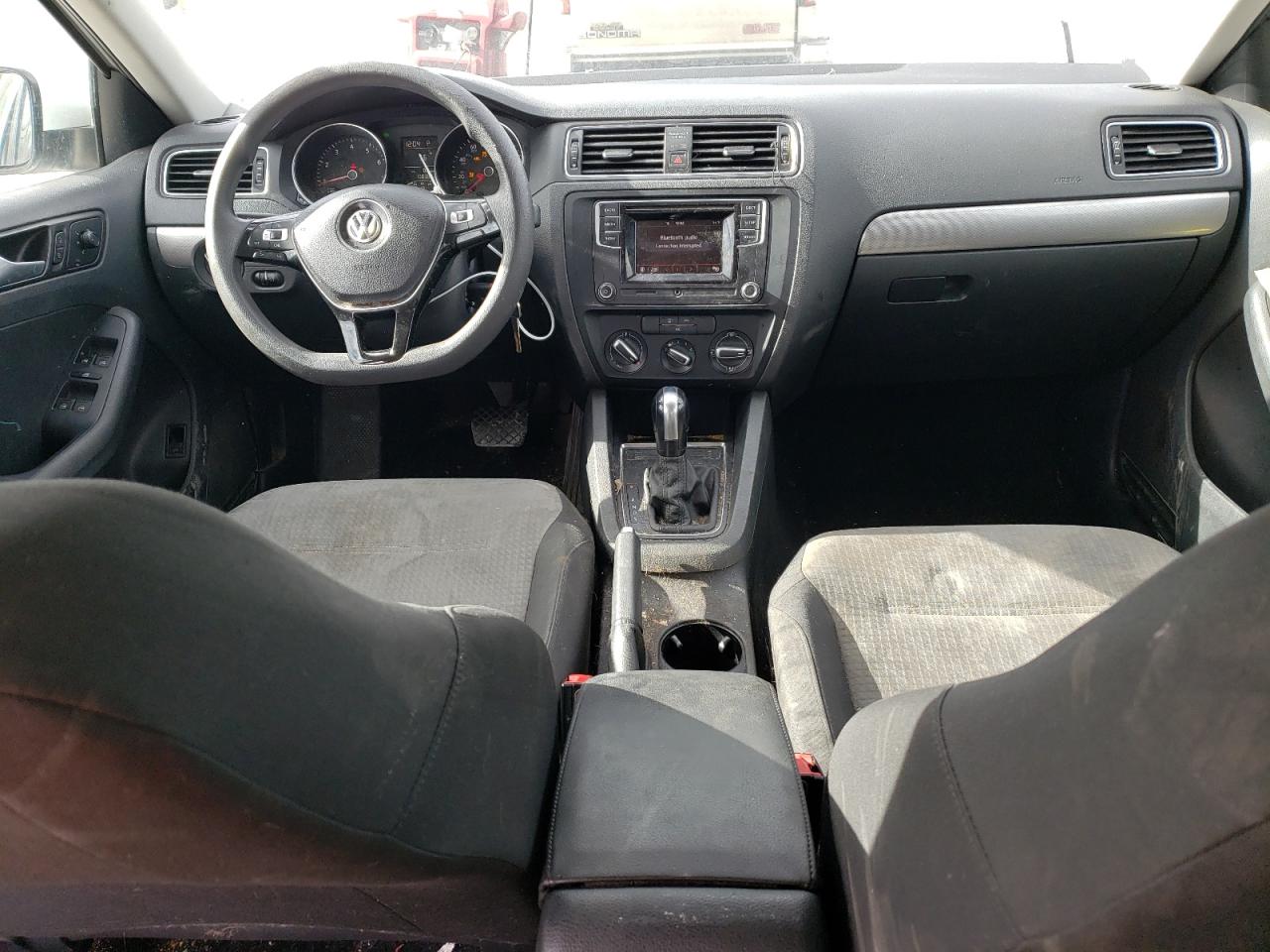 2017 Volkswagen Jetta - Image 8