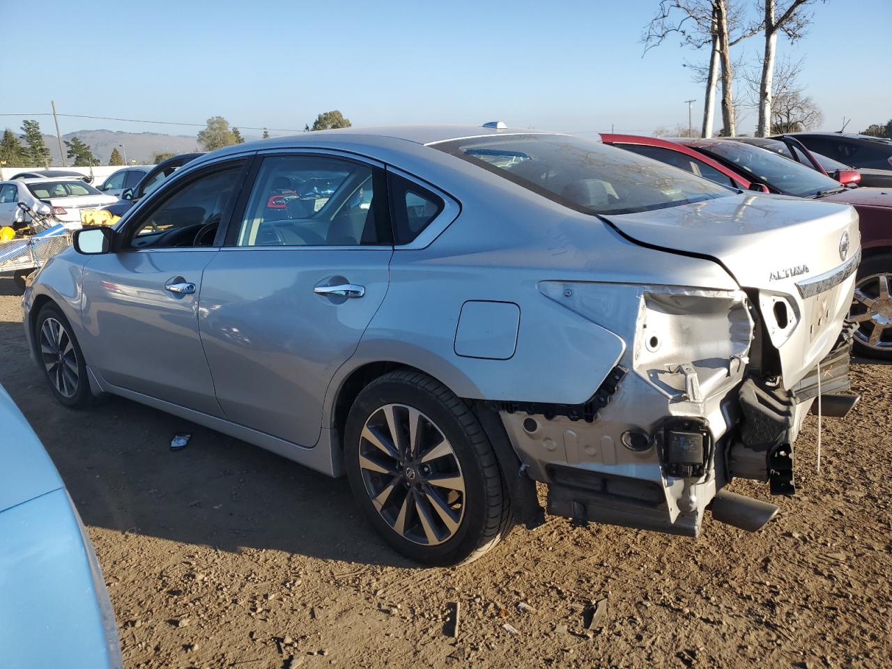 2017 Nissan Altima - Image 2