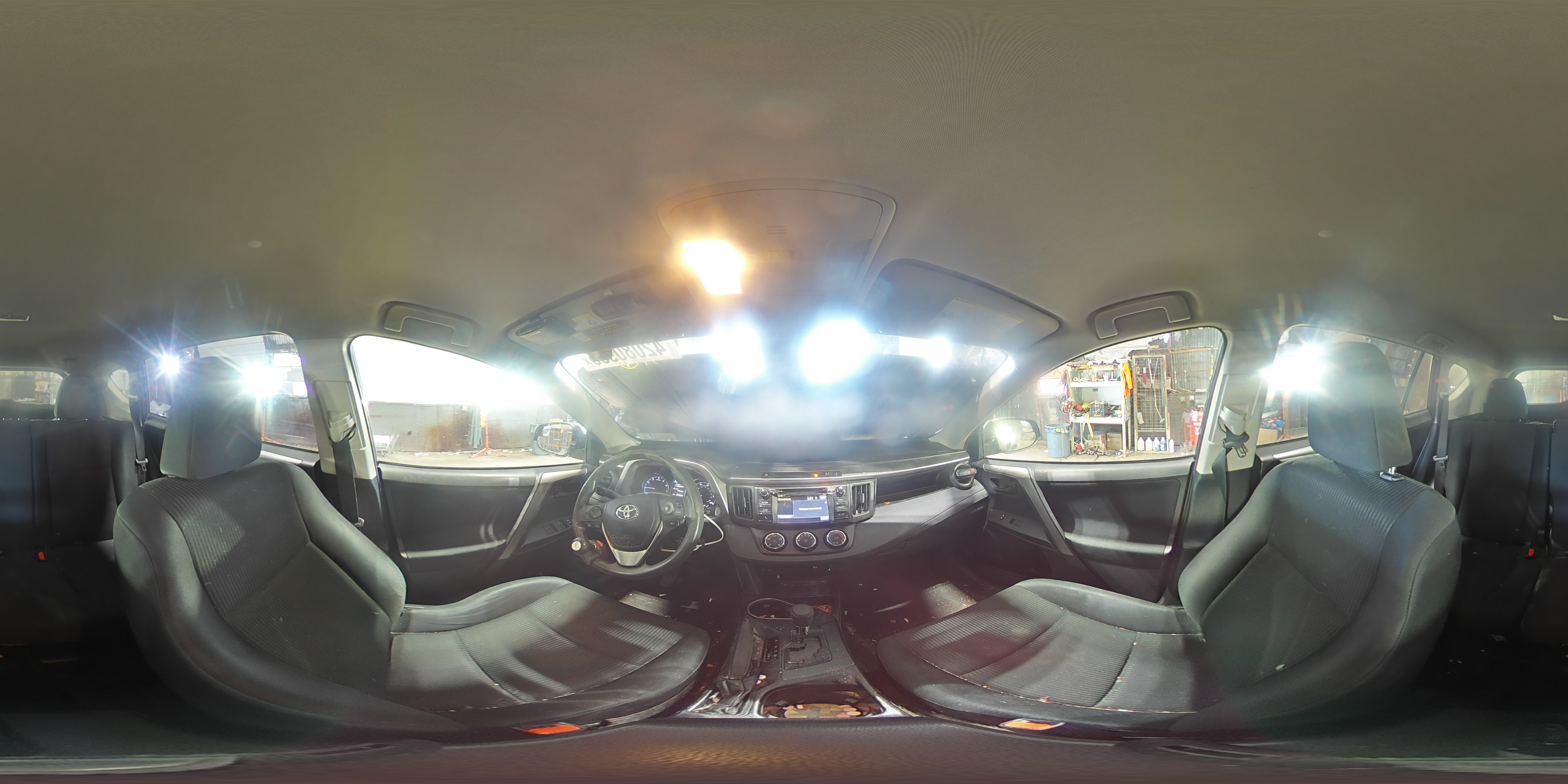 2018 Toyota RAV 4 - Image 13