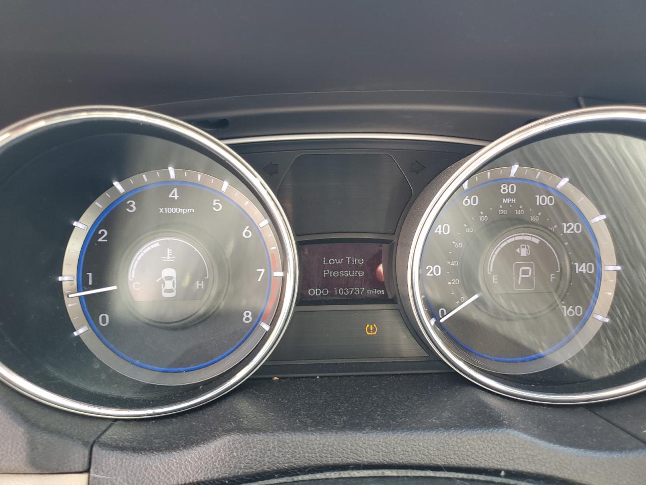 2013 Hyundai Sonata - Image 9
