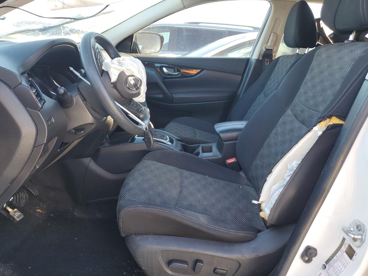 JN1BJ1CR6HW113713 NISSAN ROGUE 2017