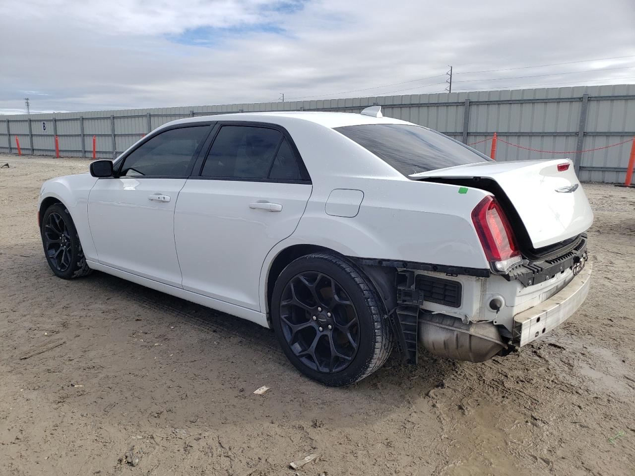 2019 Chrysler 300 - Image 2