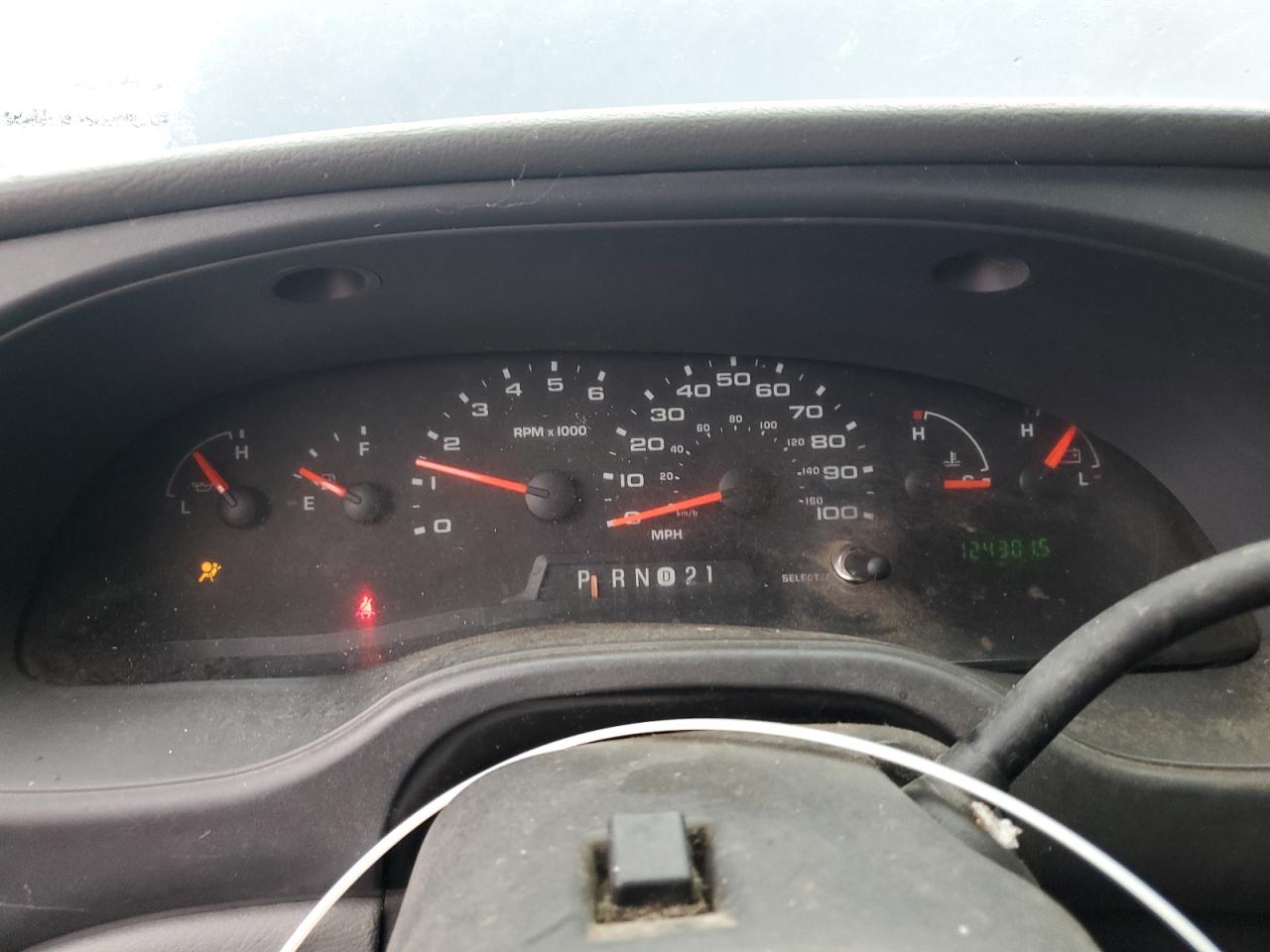 2005 Ford Econoline - Image 9