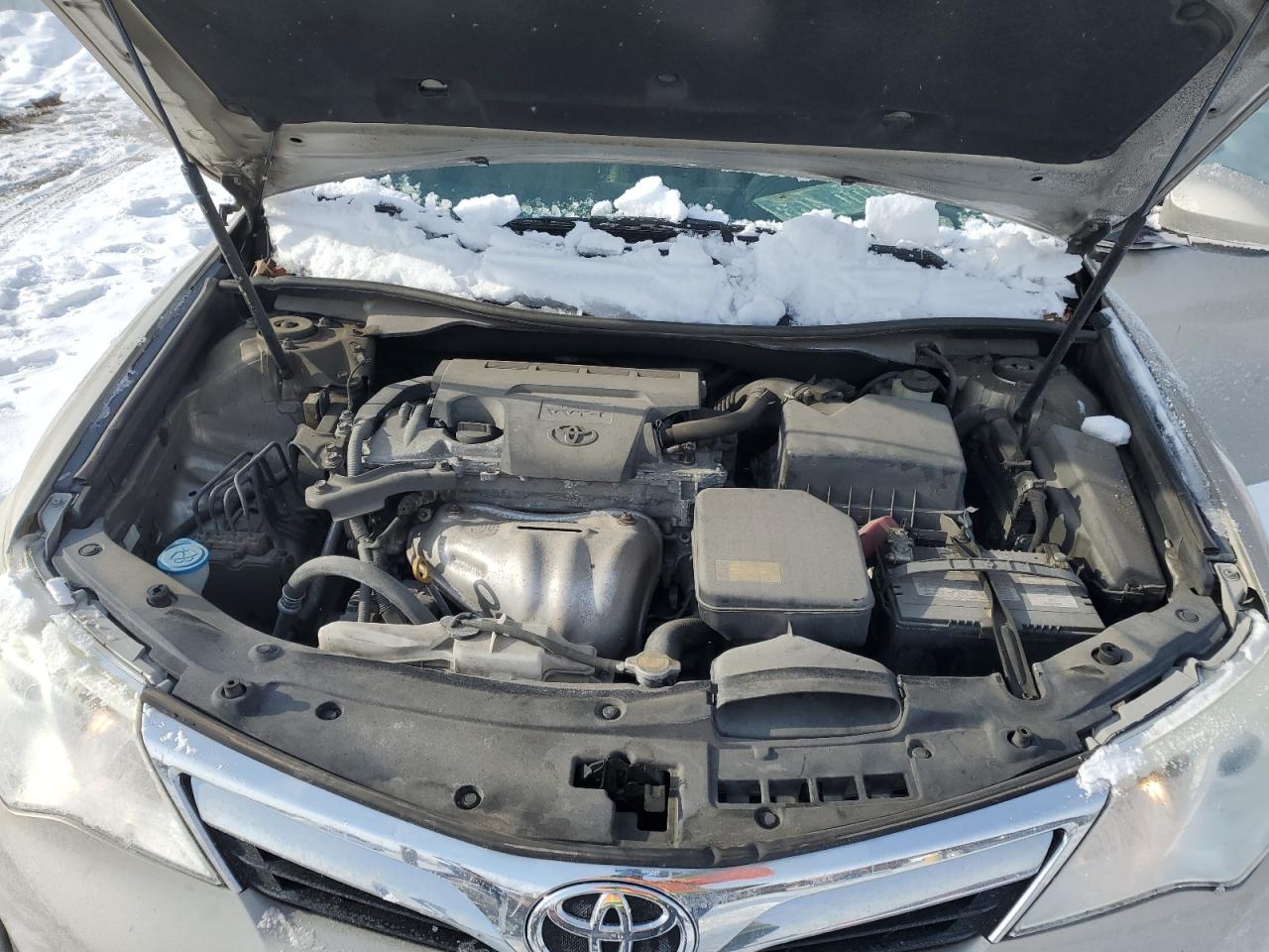 2014 Toyota Camry - Image 11