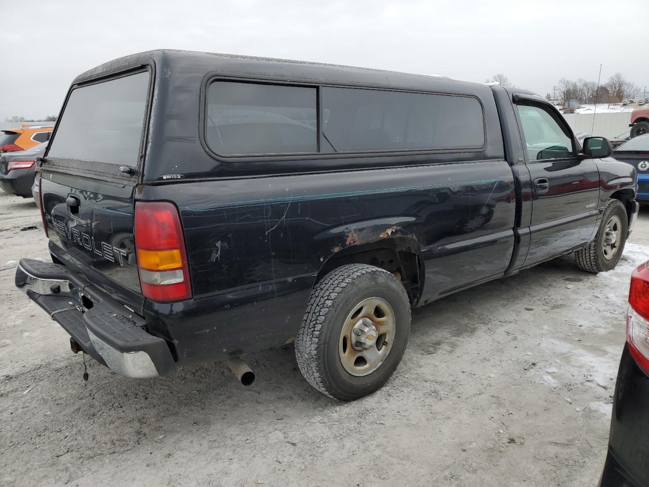 2001 Chevrolet Silverado - Image 3