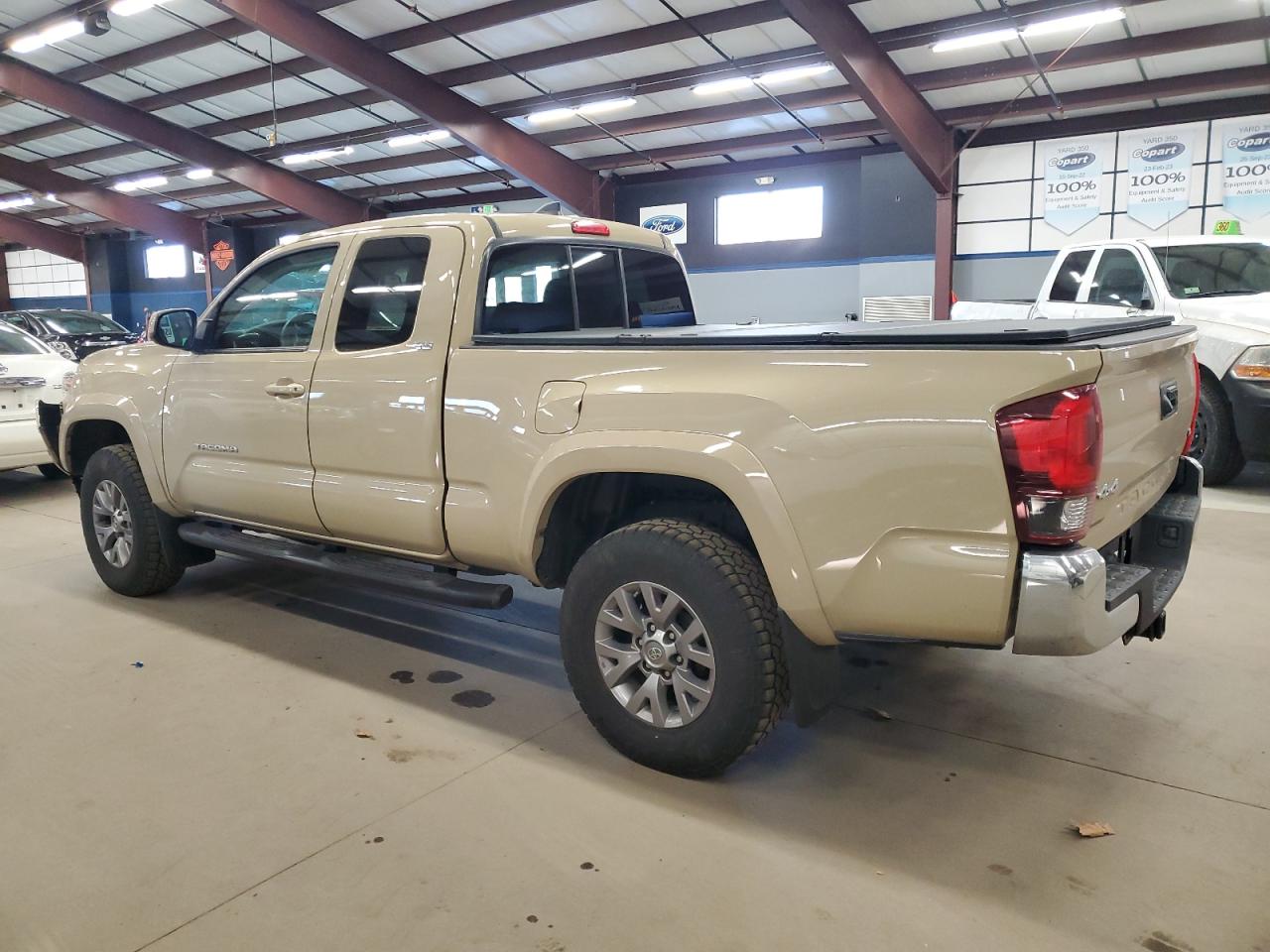 VIN 5TFSZ5AN6KX192279 2019 TOYOTA TACOMA no.2