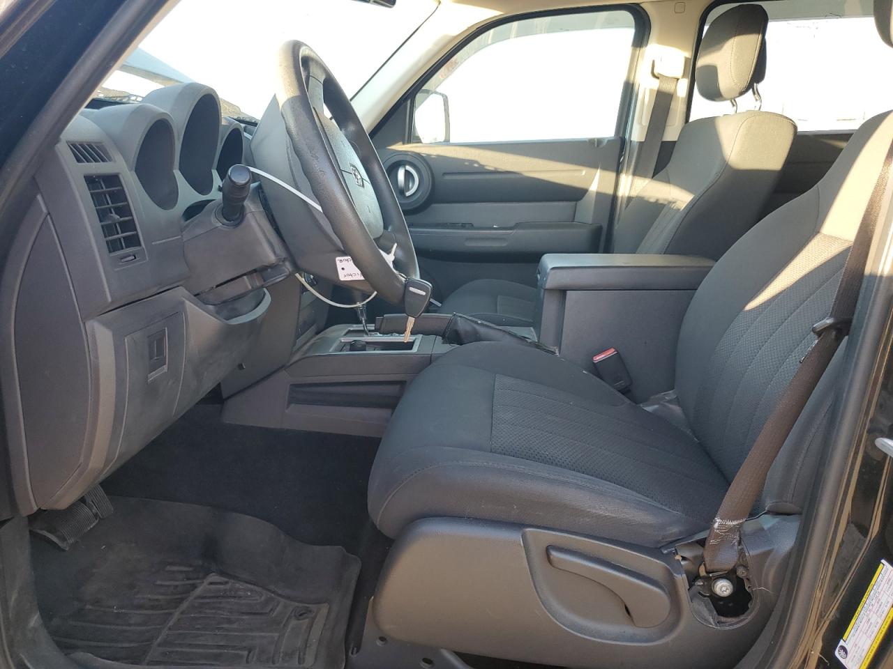 2011 Dodge Nitro - Image 7
