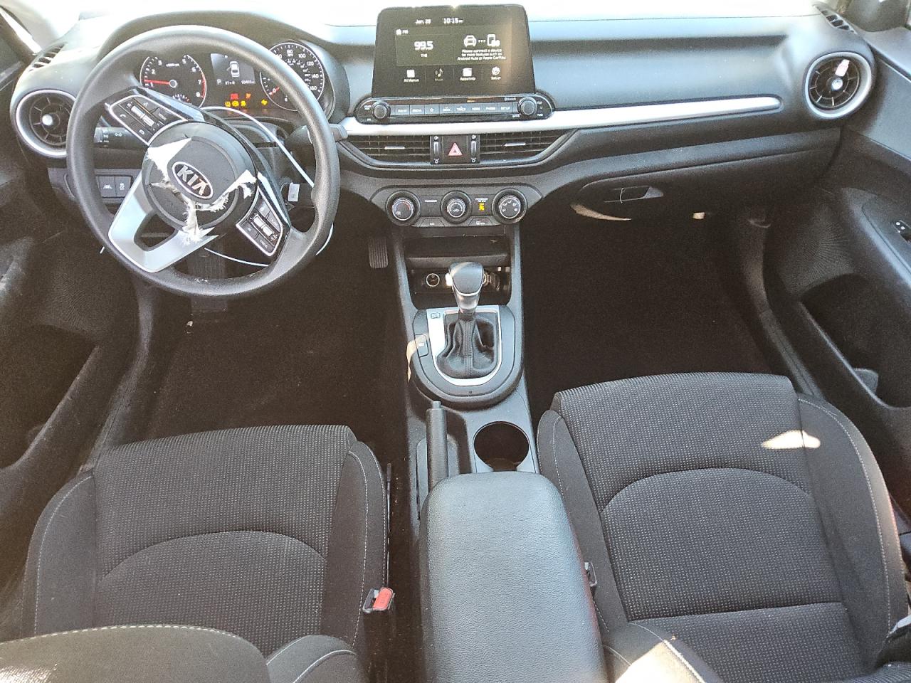 2021 Kia Forte - Image 8