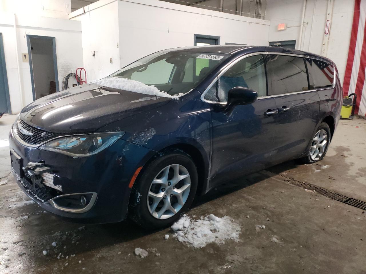 2018 Chrysler Pacifica - Image 1