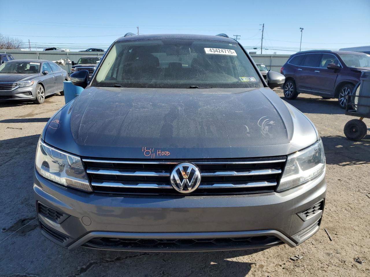 2020 Volkswagen Tiguan - Image 5