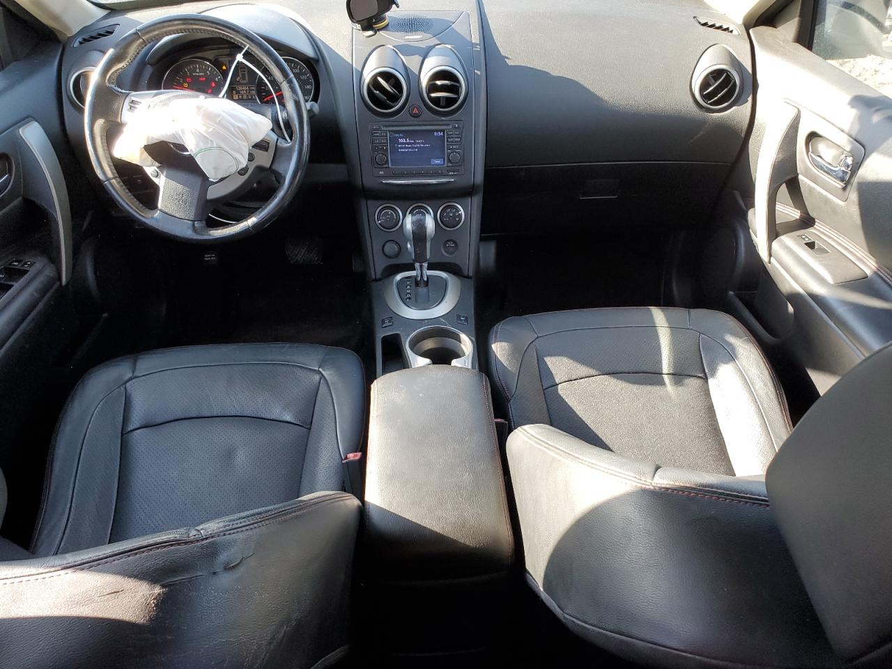 2011 Nissan Rogue - Image 8