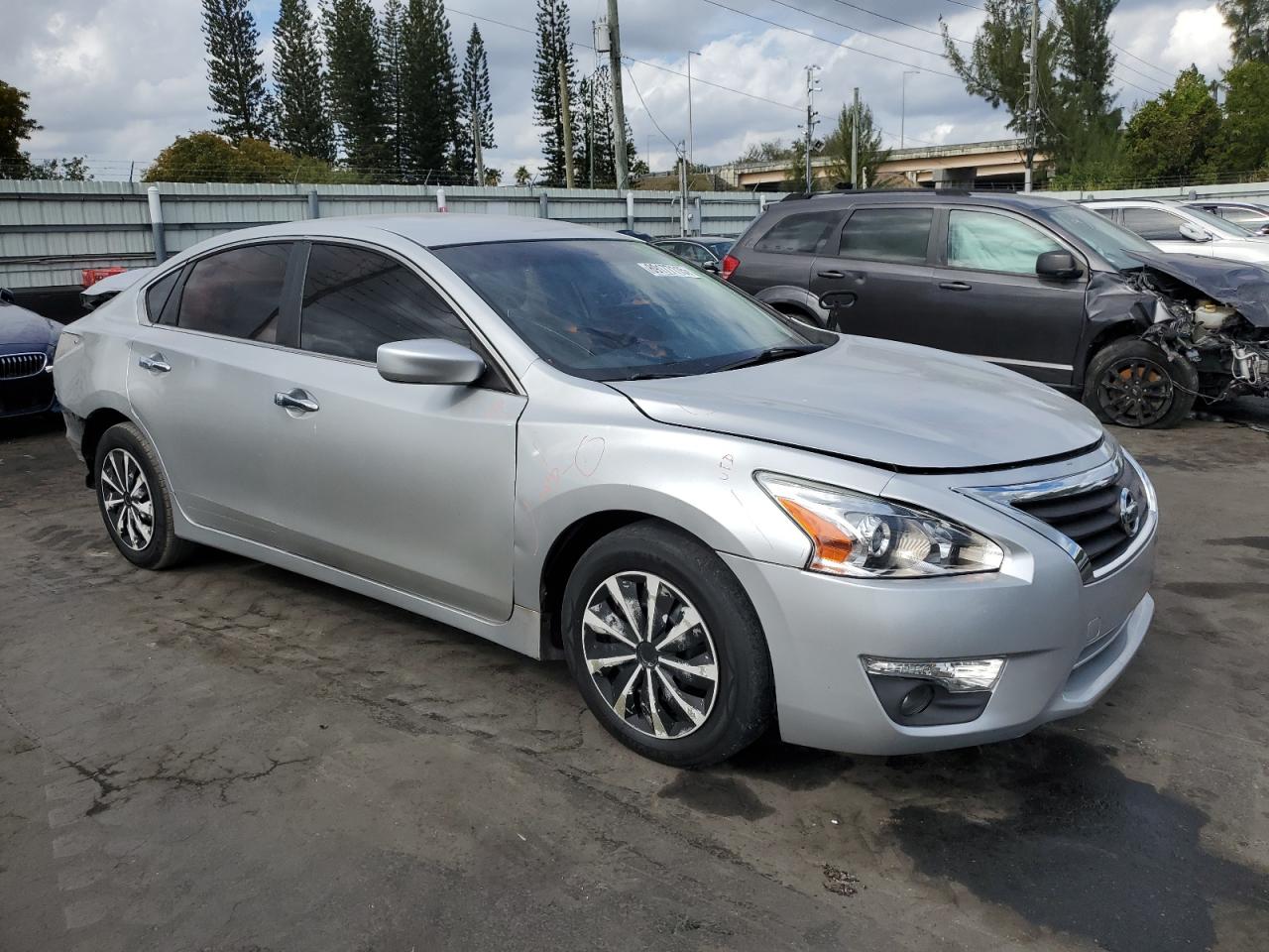 2015 Nissan Altima - Image 4