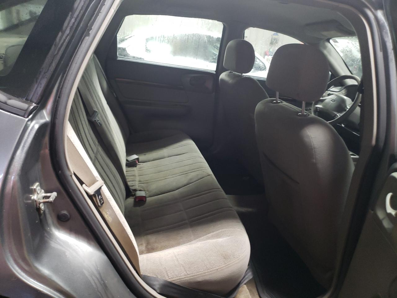 2005 Chevrolet Impala - Image 10