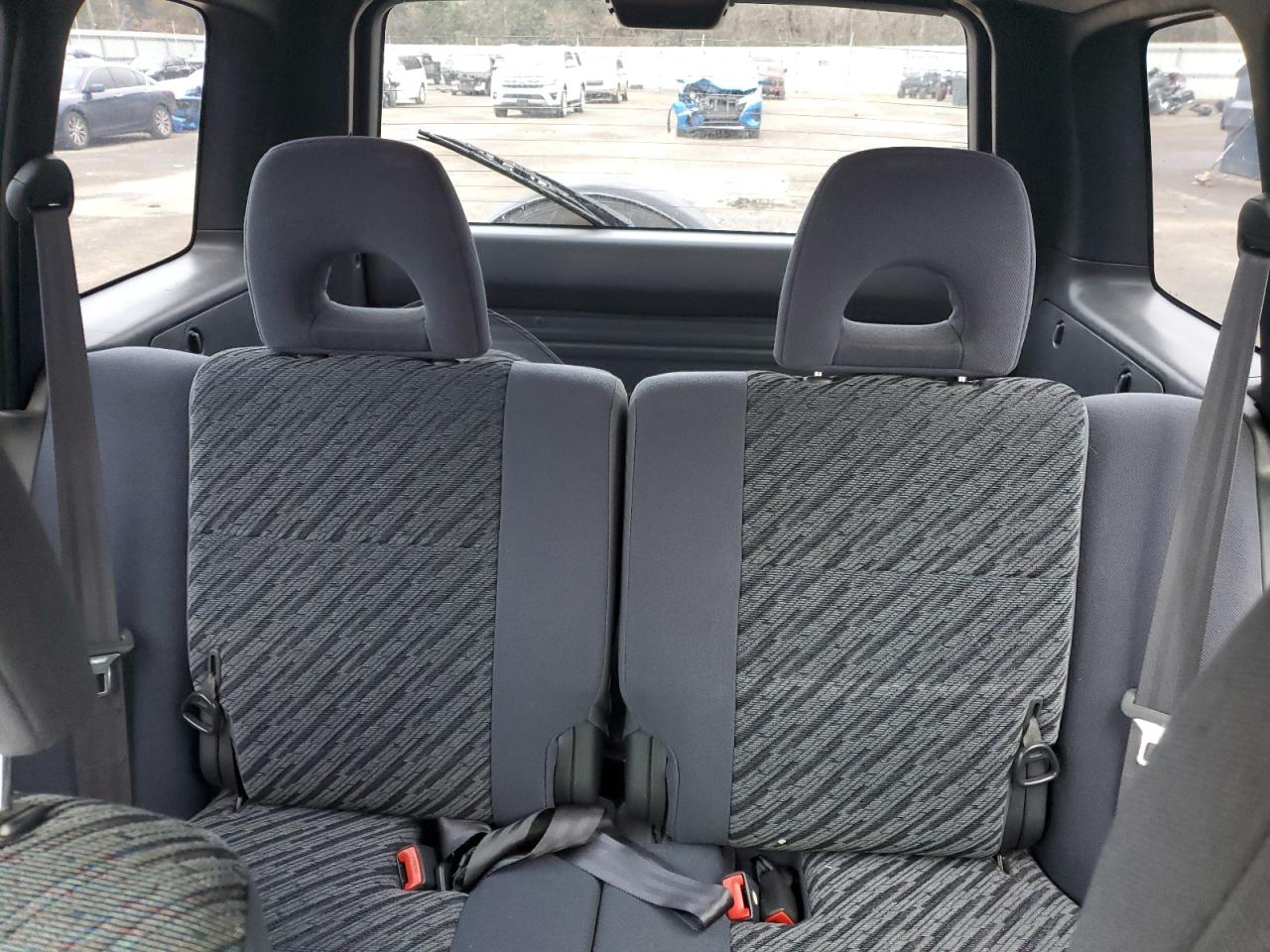 2000 Toyota RAV 4 - Image 10