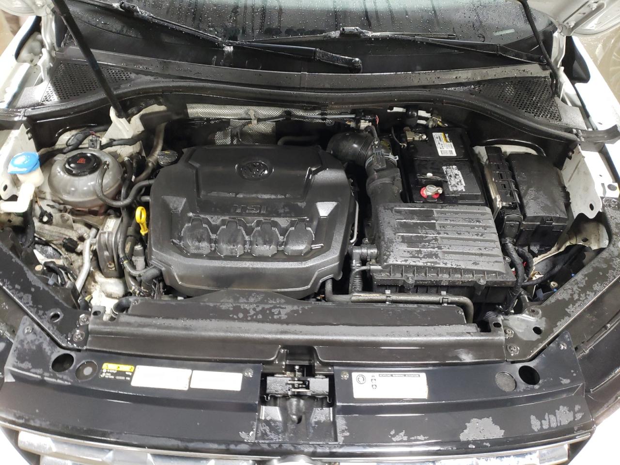 2018 Volkswagen Tiguan - Image 11