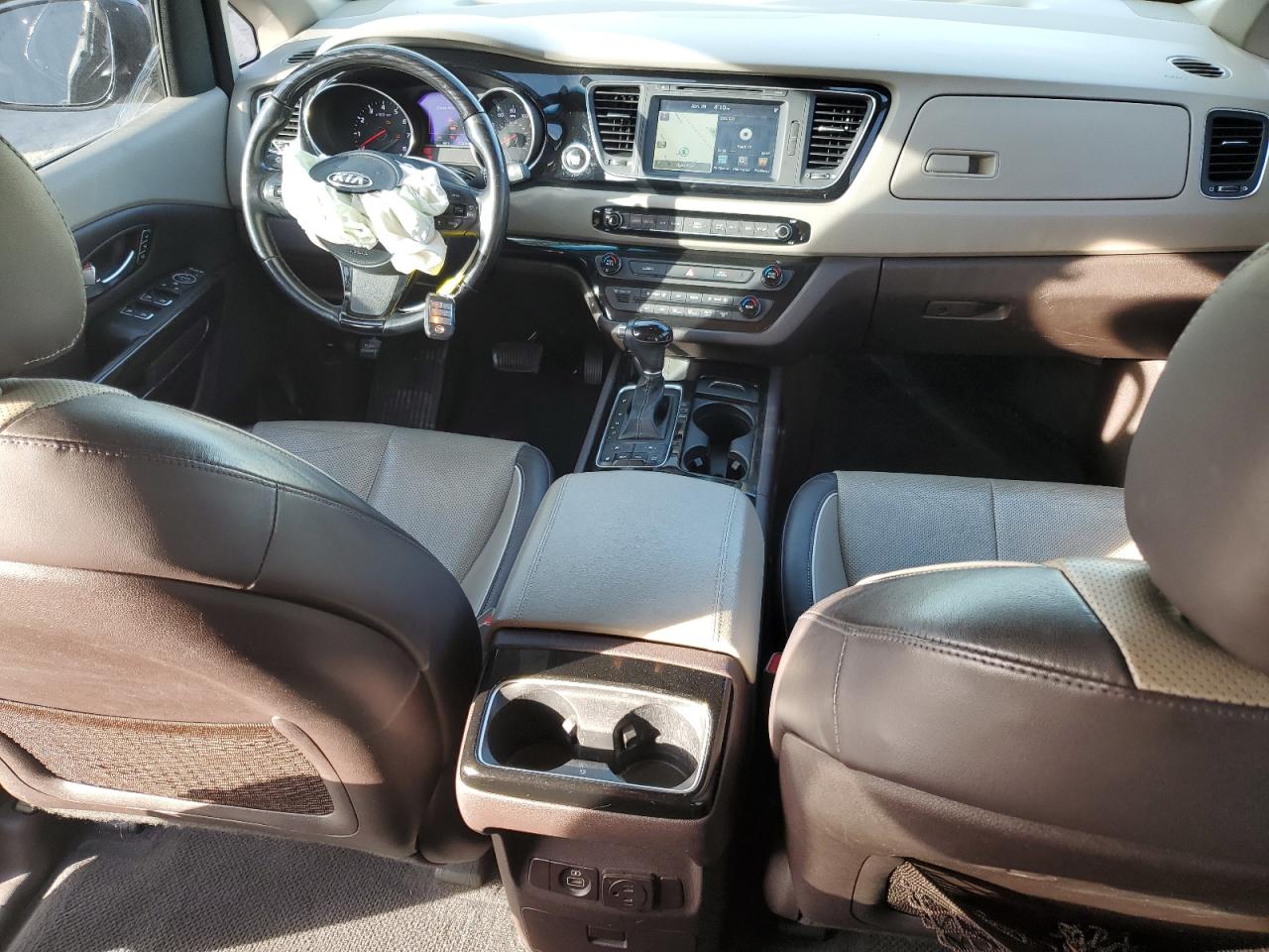 2015 Kia Sedona - Image 8