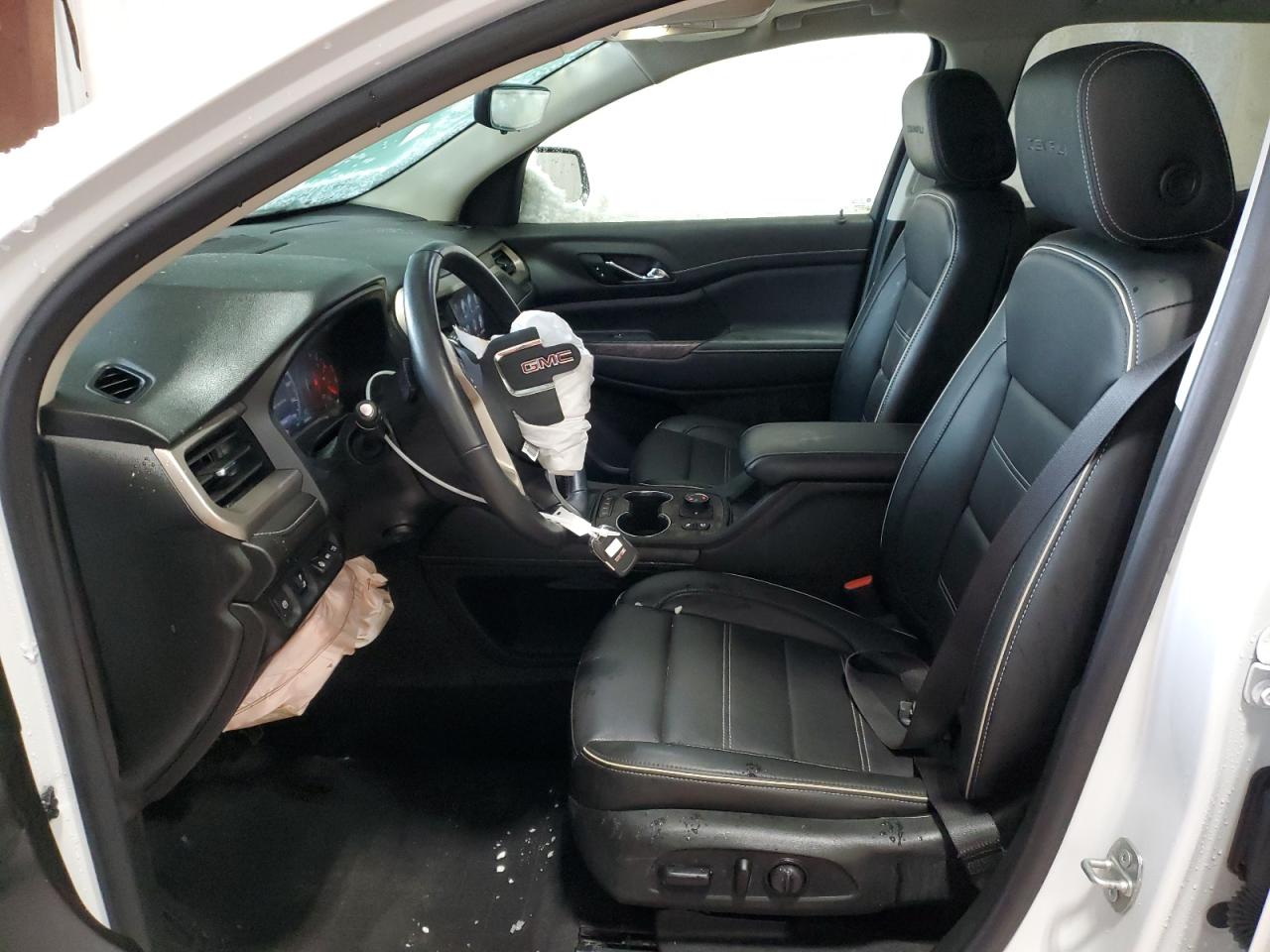 2021 GMC Acadia - Image 7