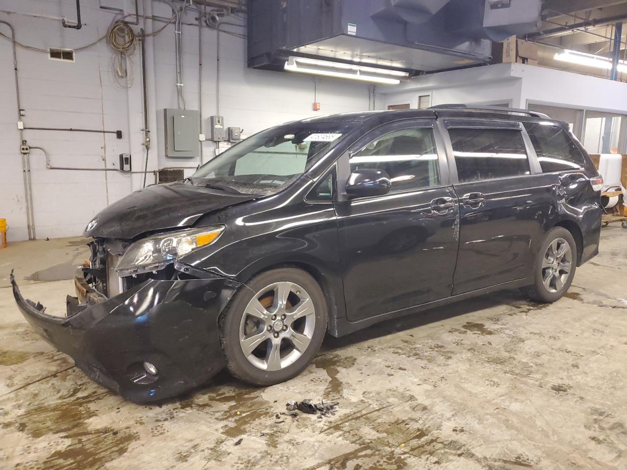 2011 Toyota Sienna - Image 1