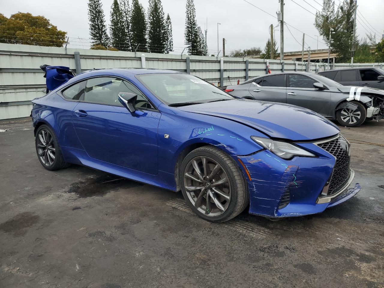 2019 Lexus RC - Image 4