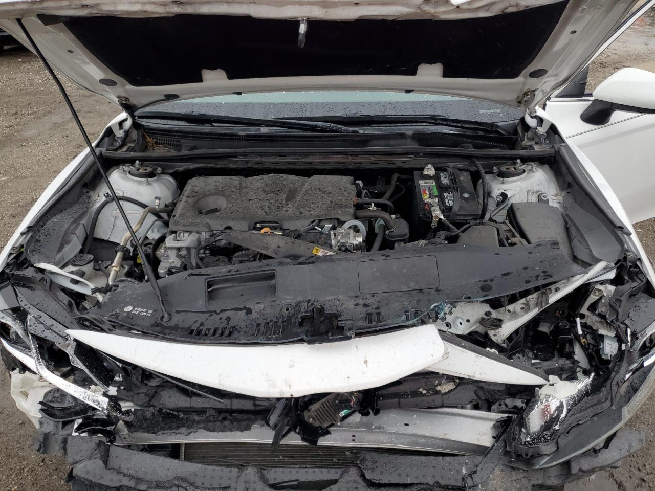 2021 Toyota Camry - Image 11